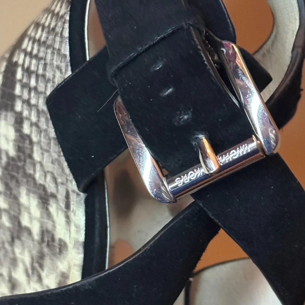 Michael Kors Giovanna wedge sandal - Picture 3 of 4